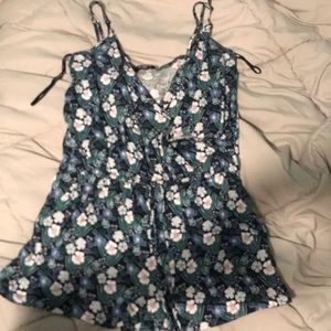 Flower romper with optional button